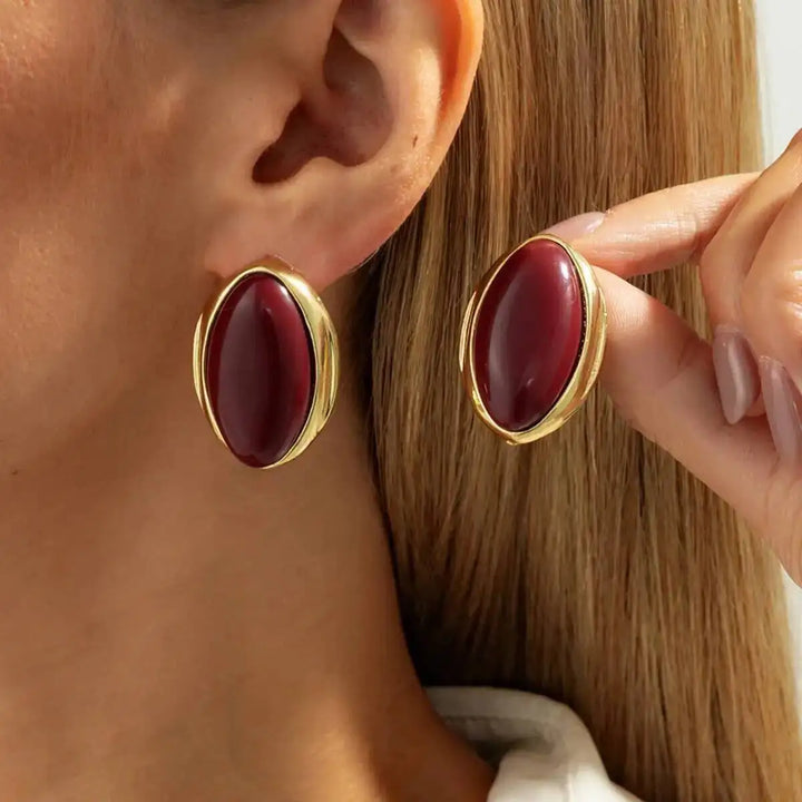 Verdeluxe Oval Earring