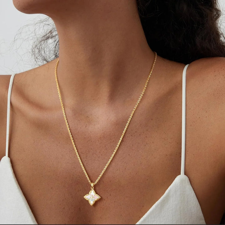 Verde Clover Necklace