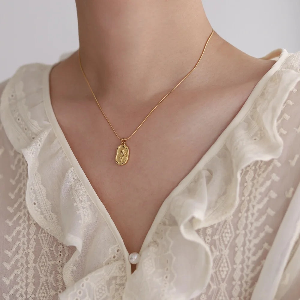 Flora Medallion Necklace