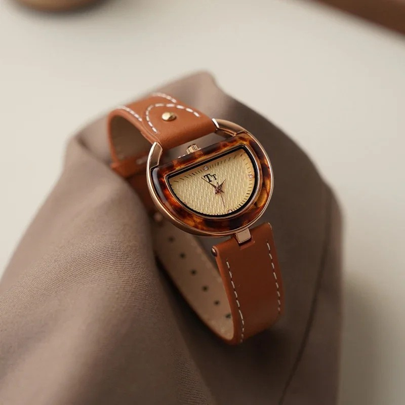 Nova Dial Watch